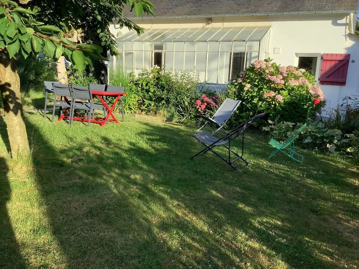 Casa de Férias Charmante Maison Situee A 150 M De La Plage Plérin